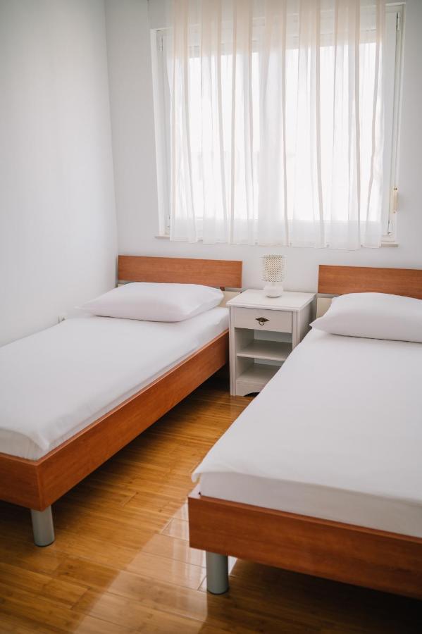 Apartman Petra Trogir Exteriör bild